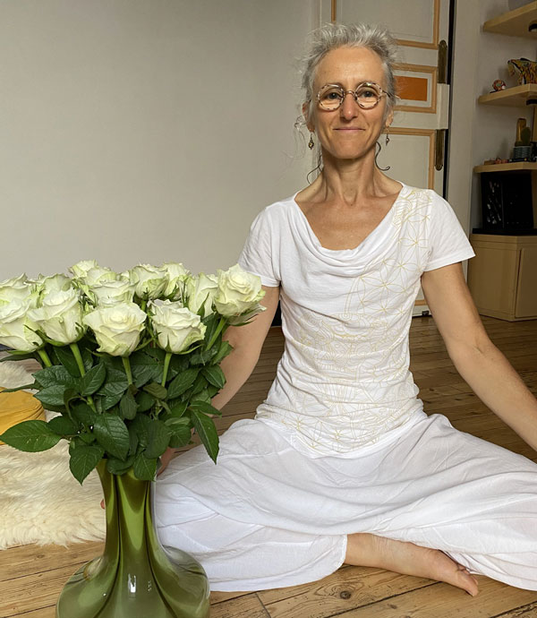 Isabelle-BLONDEL Isabelle BLONDEL professeur yoga kundalini Nantes